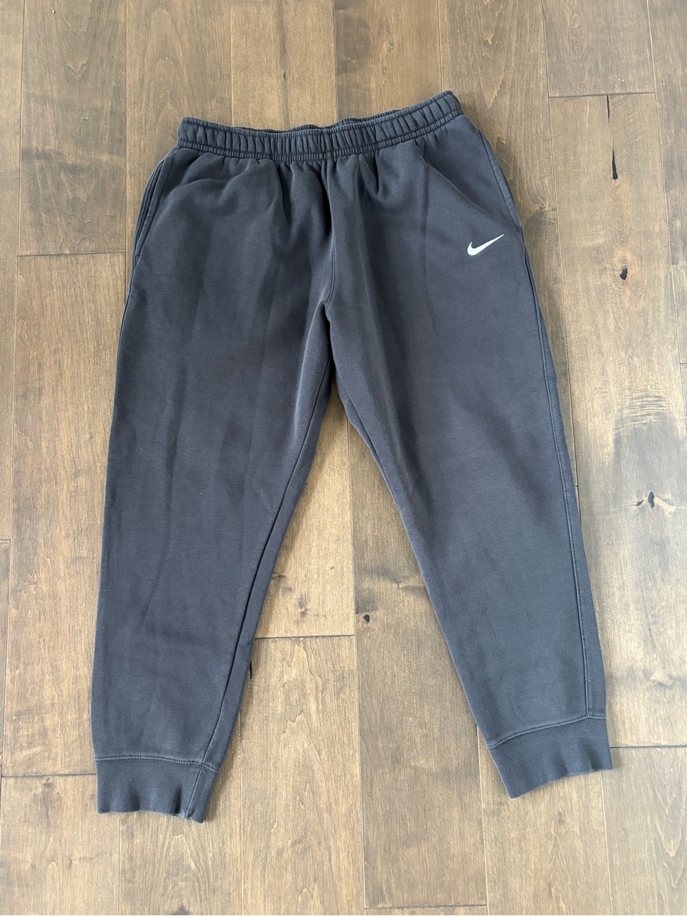 Nike Men’s Grey Fleece Jogger Pants, xl
